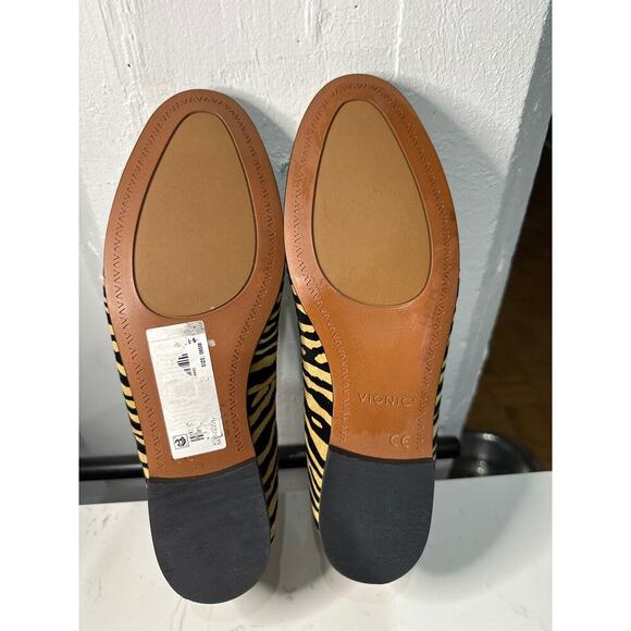 Vionic Women's Willa Tiger Print Slip On Loafer Shoe, Size 6.5, NWOT - Picture 5 of 5